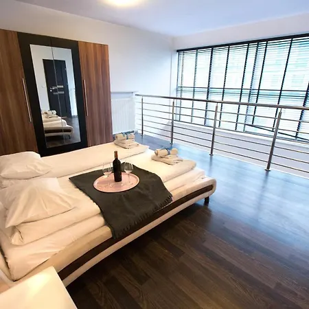 شقة فندقية Pcd Wola 3*