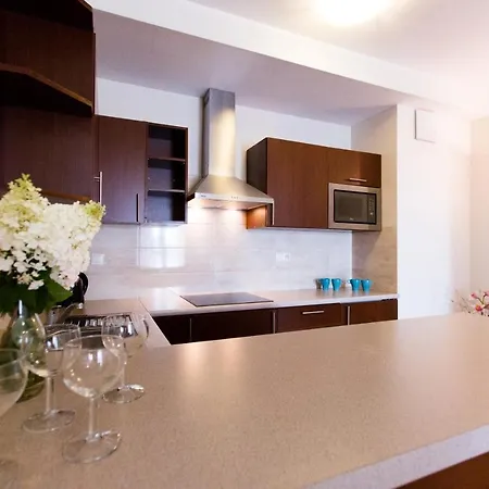 Aparthotel Pcd Wola 3*